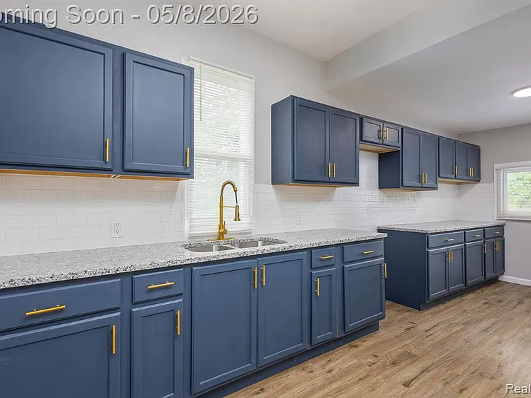 120 Woodland St — Photo 11