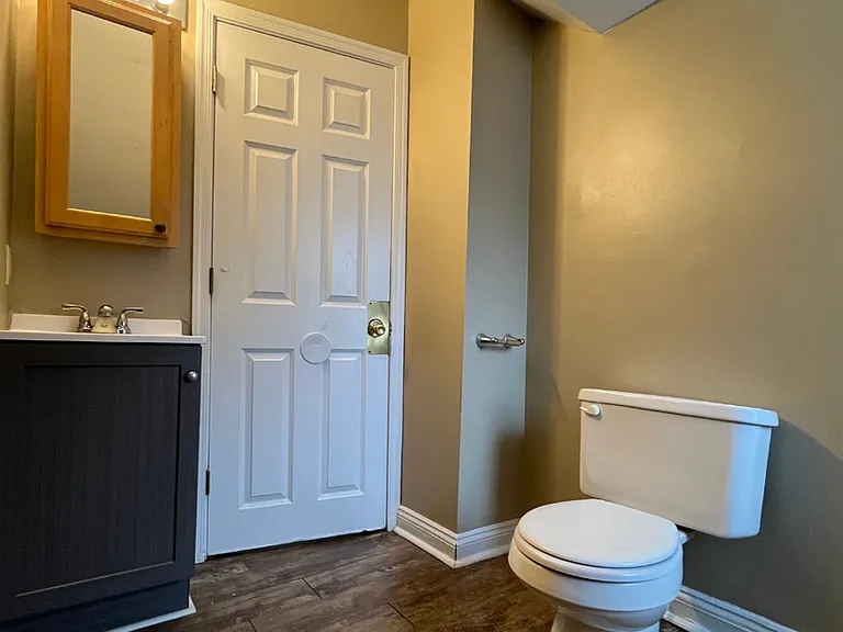 880 Wilson Avenue — Photo 8