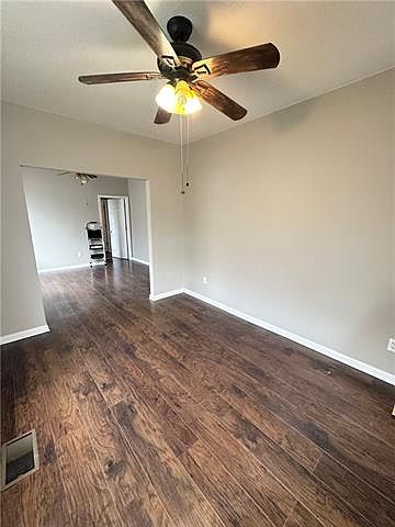 2nd image of 8633 Nelson St