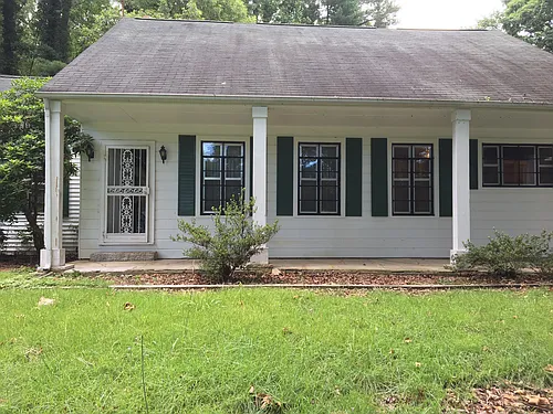 2033 Decatur Hwy Photo 1