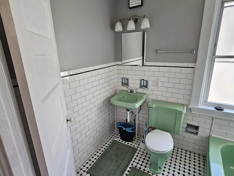 227 Magazine St — Photo 4