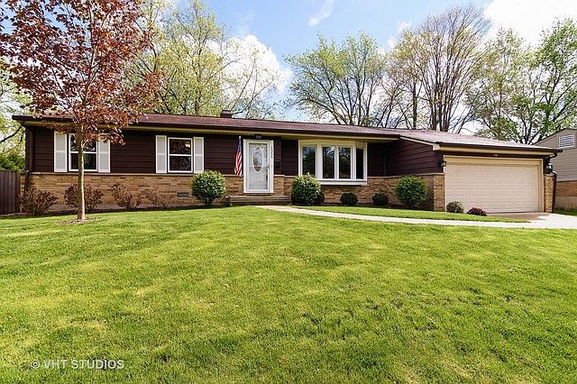 1st image of 1355 E Gloria Dr