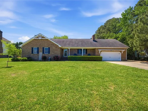 1003 Bateman Dr, Elizabeth City, NC 27909