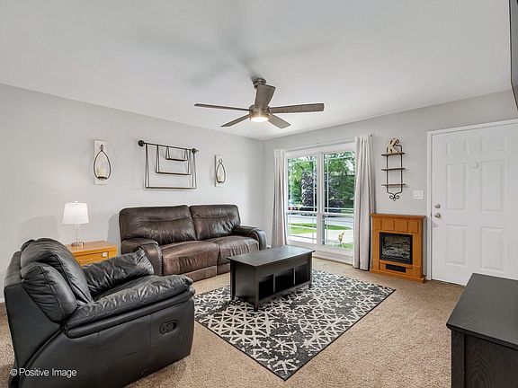 5th image of 422 Walnut Dr