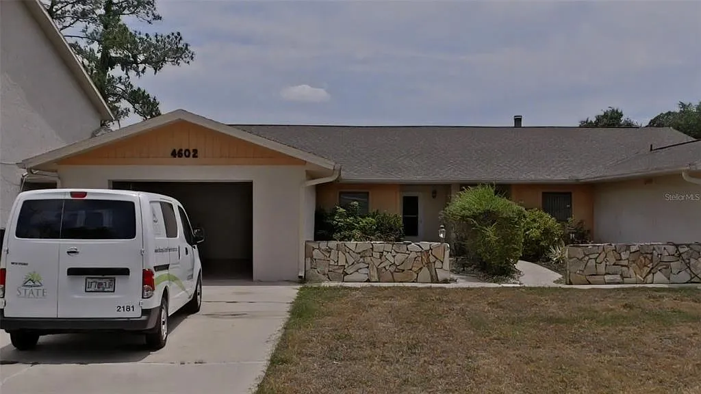 2 bed, 2.0 bath, 1343 sqft, $1,395 — Photo 1