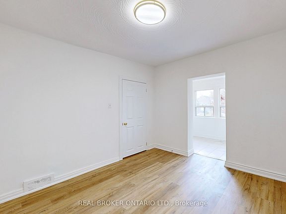 3rd image of 102 Bowie Ave