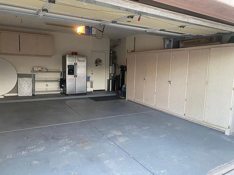 9237 W Irma Ln — Photo 31