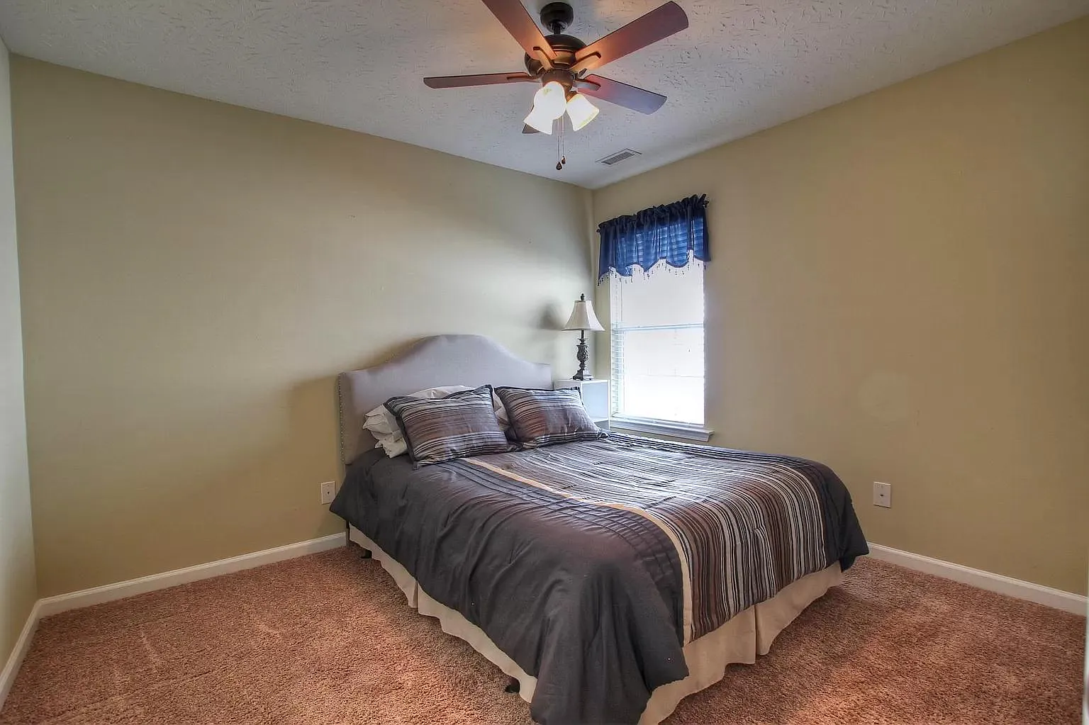 1625 Allston Dr — Photo 2