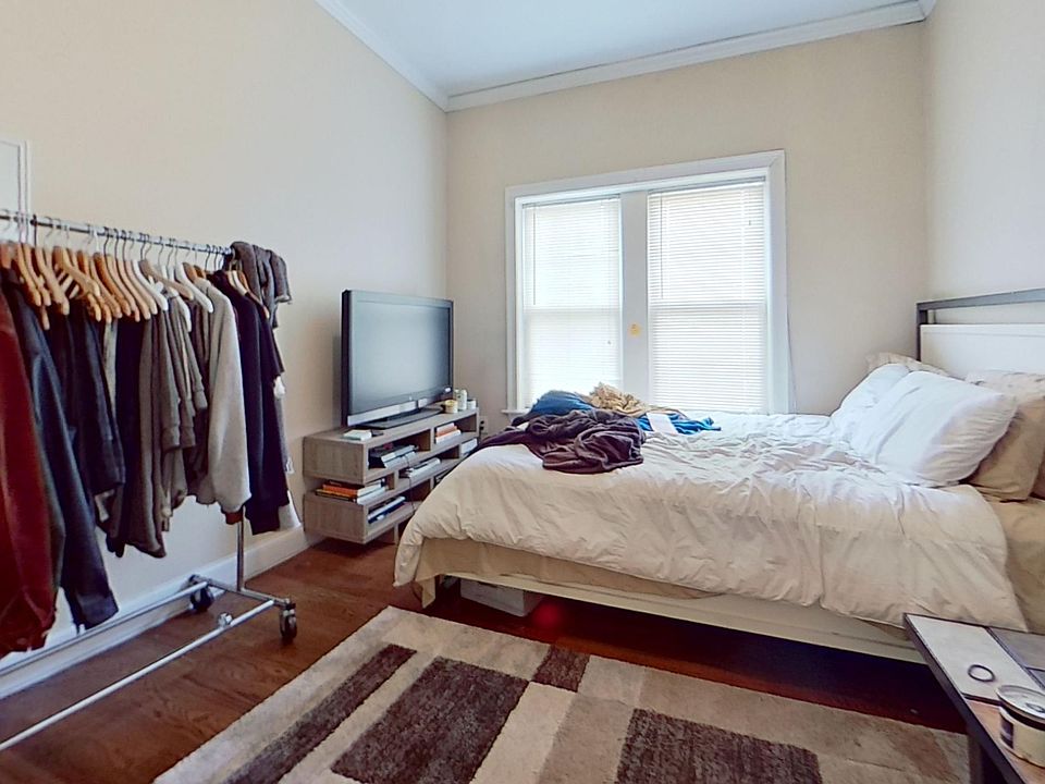 2nd image of 2971 Washington St #B