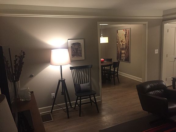 4th image of 4409 Roanoke Pkwy APT 2E