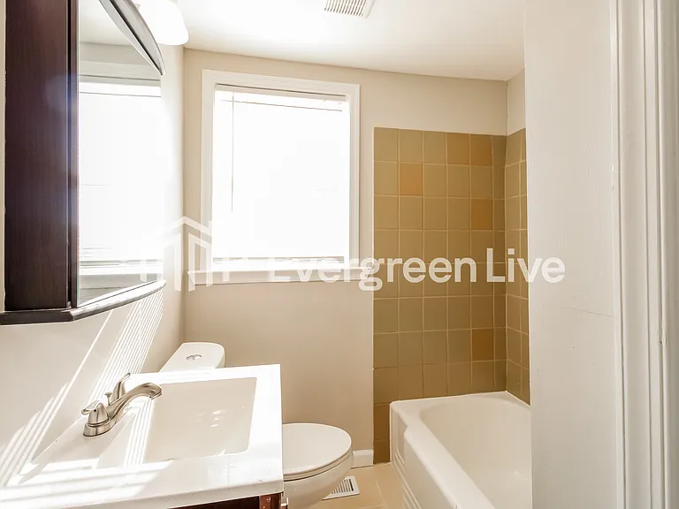132 N Monastery Ave — Photo 9