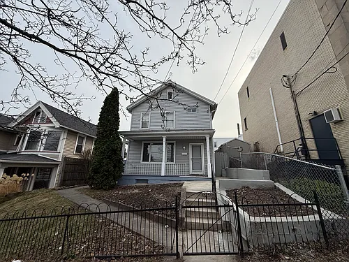 1512 Ash St #1 Photo 1