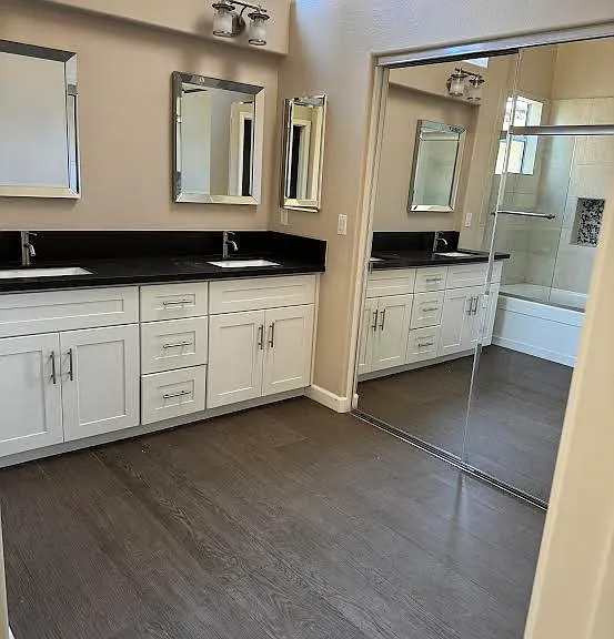 2731 Alister Ave — Photo 4