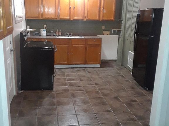 5th image of 10923 Ewing Ave