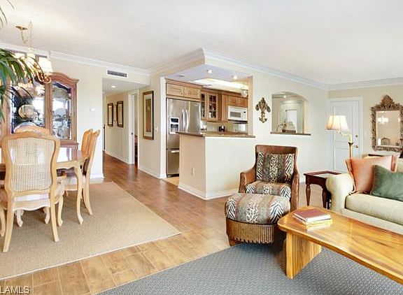 5th image of 222 Harbour Dr APT 309