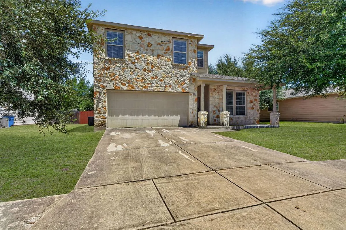 16222 Galloping Oak in Schertz, TX 78154 — Photo 2