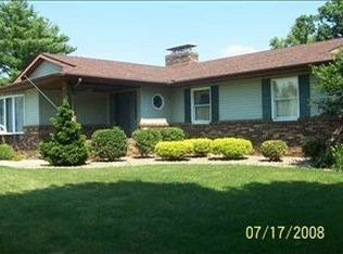 9677 Fire Leaf Dr, Bloomington, IL 61705