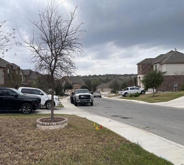 Exterior Neighborhood (street photo)