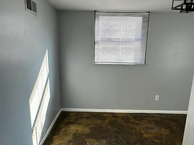703 Wilkinson Blvd #2 — Photo 33