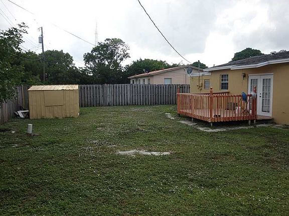 5th image of 1580 NW 2nd Ln