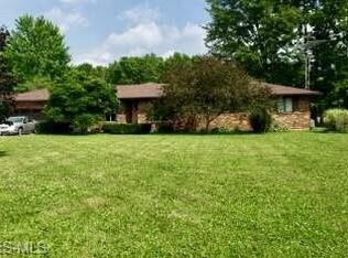 6923 Palmyra Rd, Warren, OH 44481