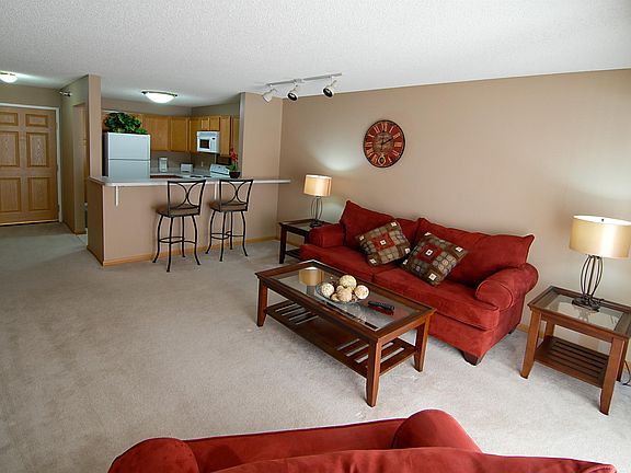 Spacious living room