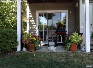 1339 Paddington Rd, Mahwah, NJ 07430