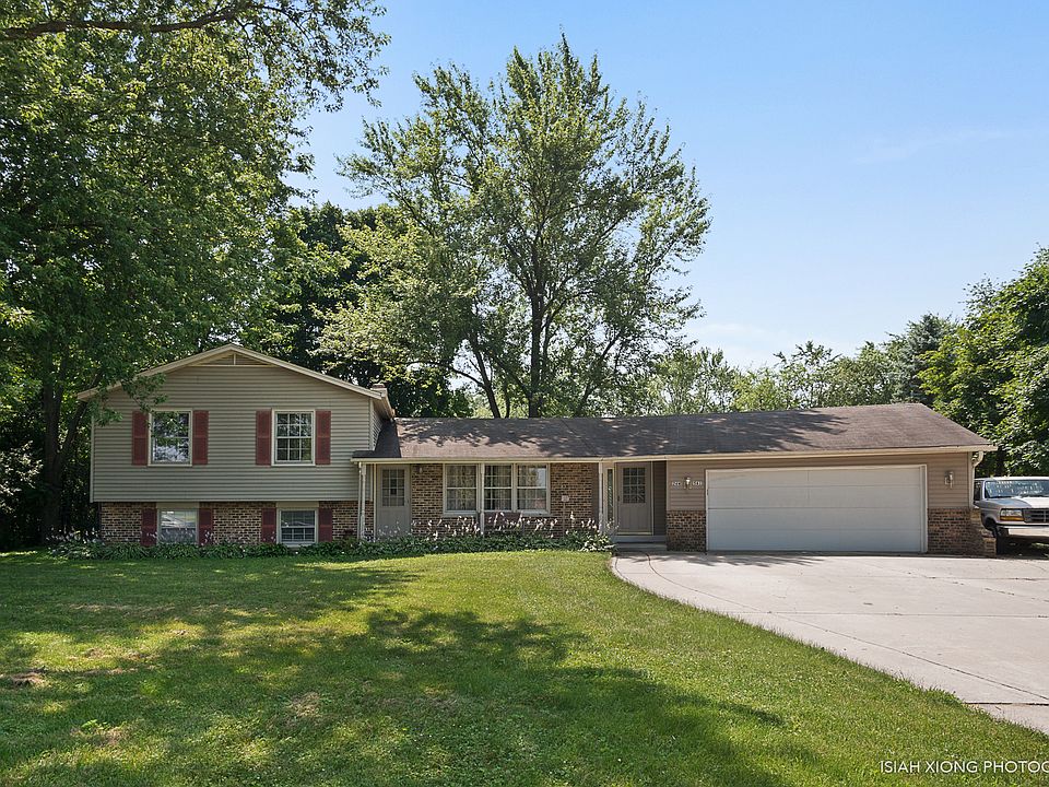 1st image of 26W561 Parkway Dr