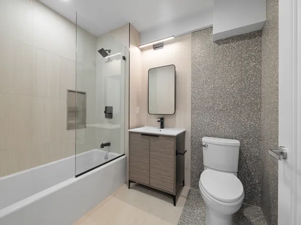 77-63 Vleigh Place image 10 of 17