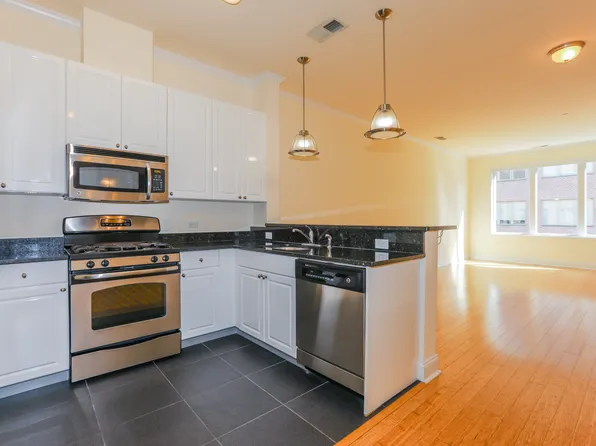 12 Main Street image 3 of 18