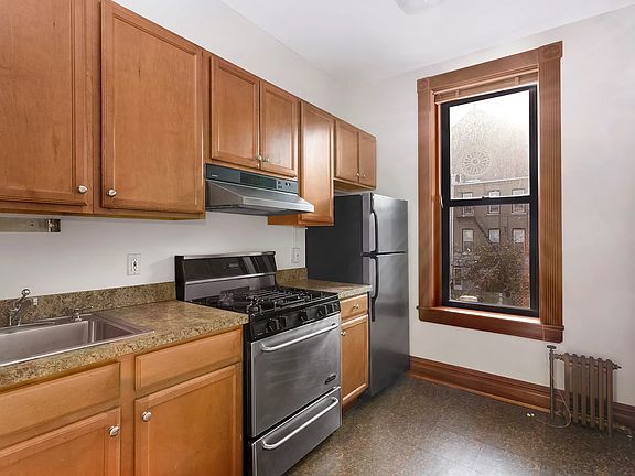 5th image of 518 58th St