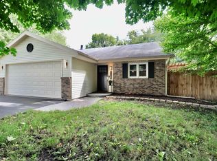 6401 Currant Ct, Machesney Park, IL 61115