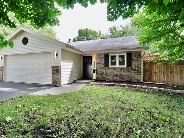 6401 Currant Ct, Machesney Park, IL 61115