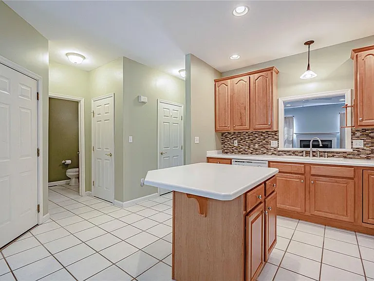 6608 Mine Dr — Photo 10