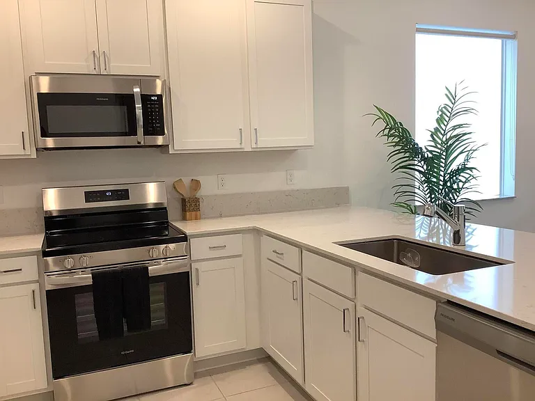 13431 Amber Waves Ave — Photo 2