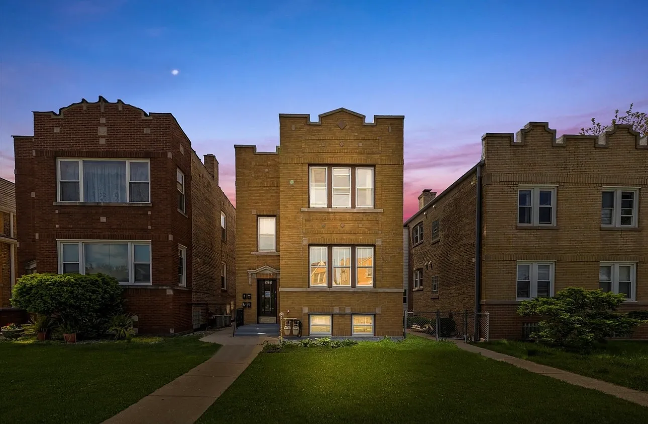 5255 W Henderson St — Photo 1