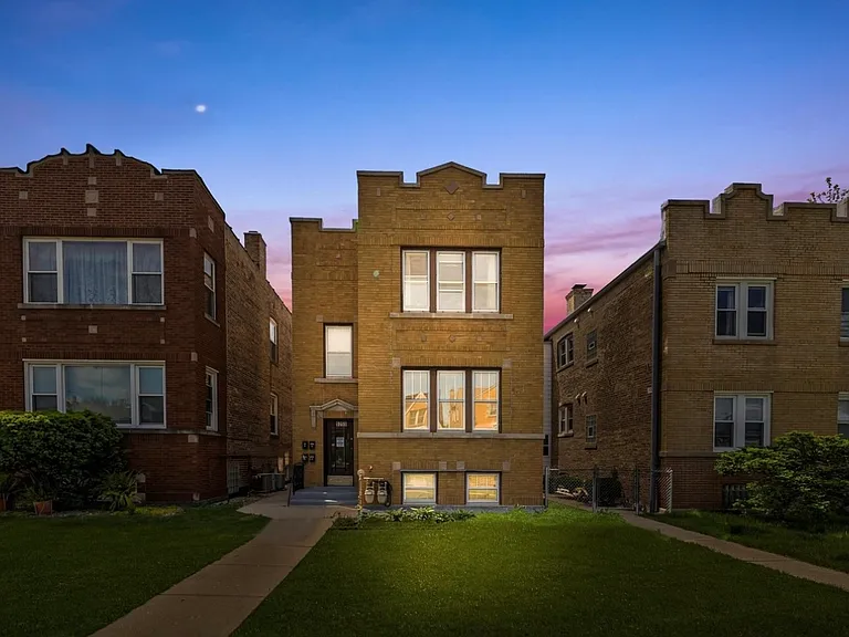 5255 W Henderson St #1 — Photo 1