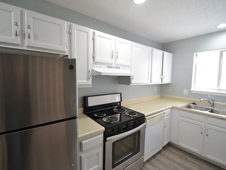 1504 Crestone Ave #B — Photo 5