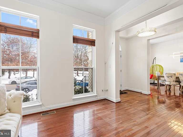 22839 Vickery Park Dr — Photo 3