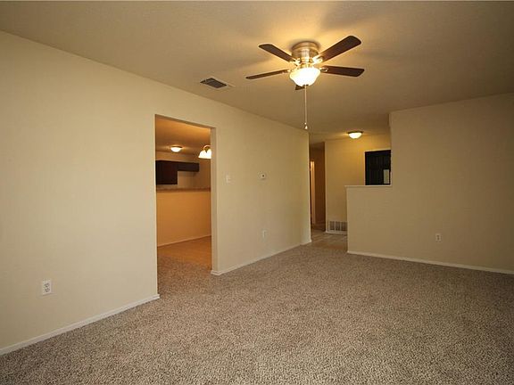 4th image of 3406 Hampshire Dr