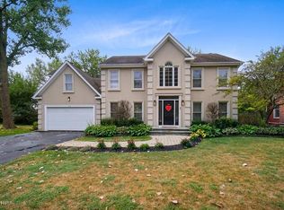 110 Parker Dr, Grayslake, IL