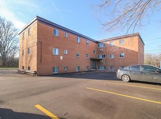 4655 Ridge Rd #201, Cleveland, OH 44144