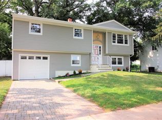 403 Carlton Ave, Piscataway, NJ 08854