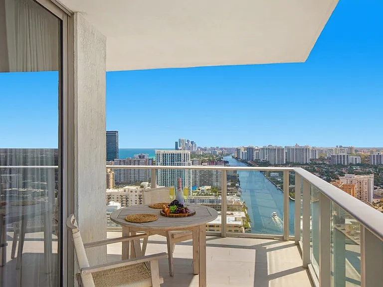 4010 S Ocean Dr #ID1227362P — Photo 18