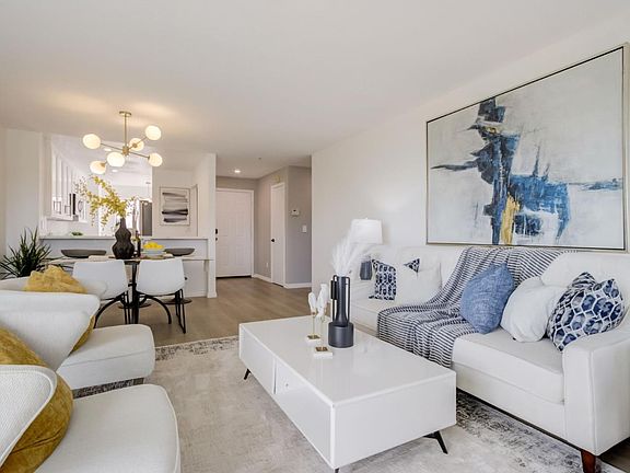 4th image of 631 Pointe Pacific APT 3