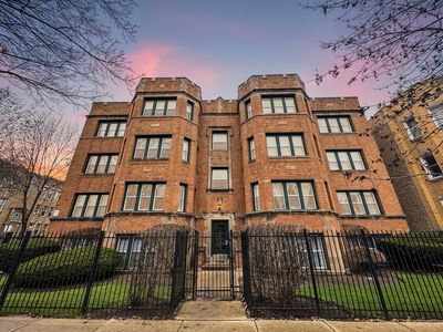 2342 W Rosemont Ave APT 1, Chicago, IL, 60659