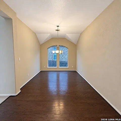 3 bed, 2.0 bath, 2116 sqft, $2,350 — Photo 4