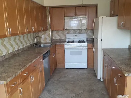 Rented by Prime Realty | media 5