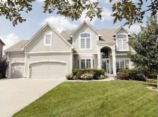 2524 SW Wintercreek Dr, Lees Summit, MO 64081