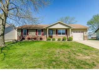 4 Vanguard Dr, Saint Peters, MO